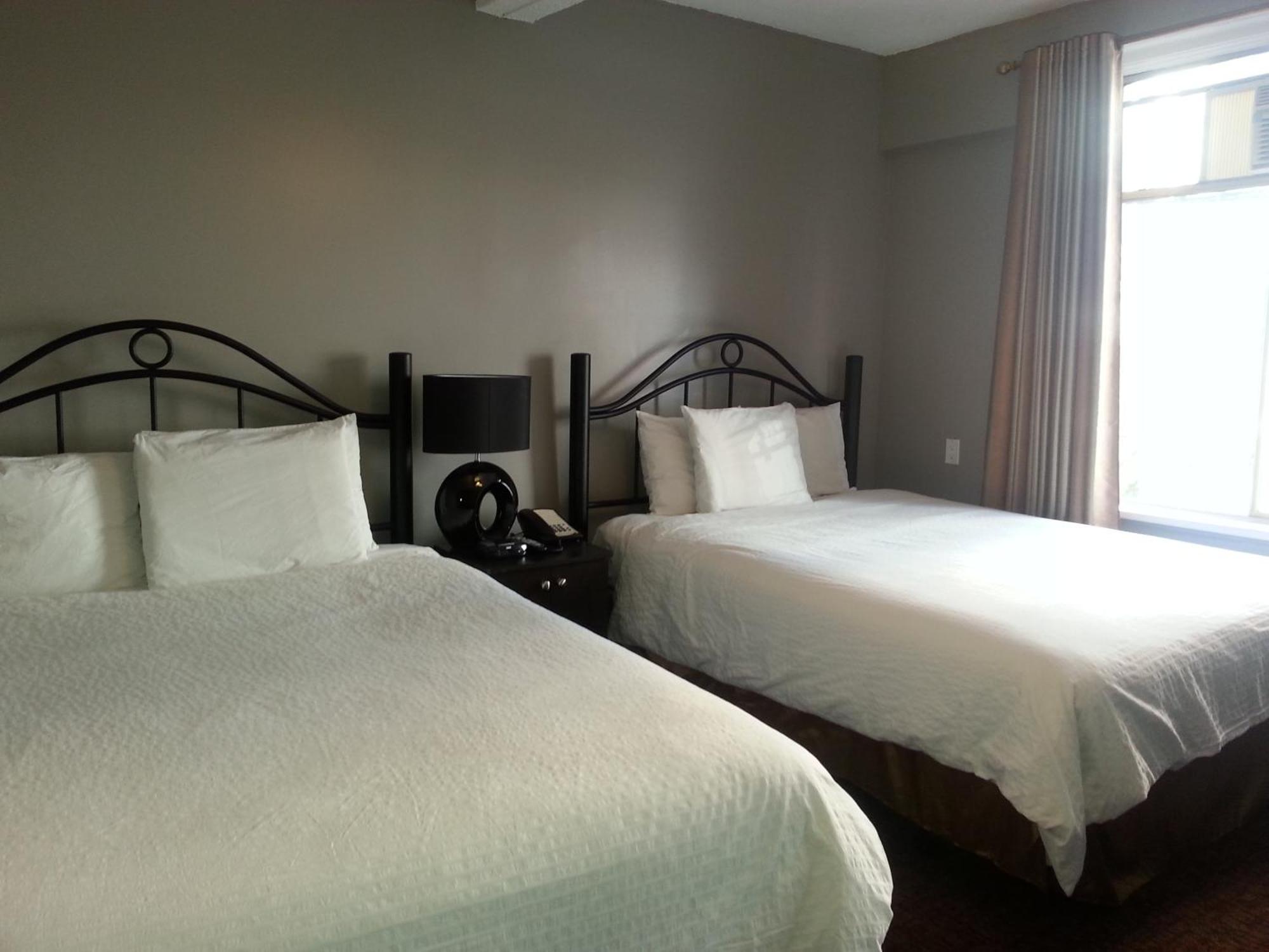 Deluxe Double Room Two Double Beds,1333218320:JPEG