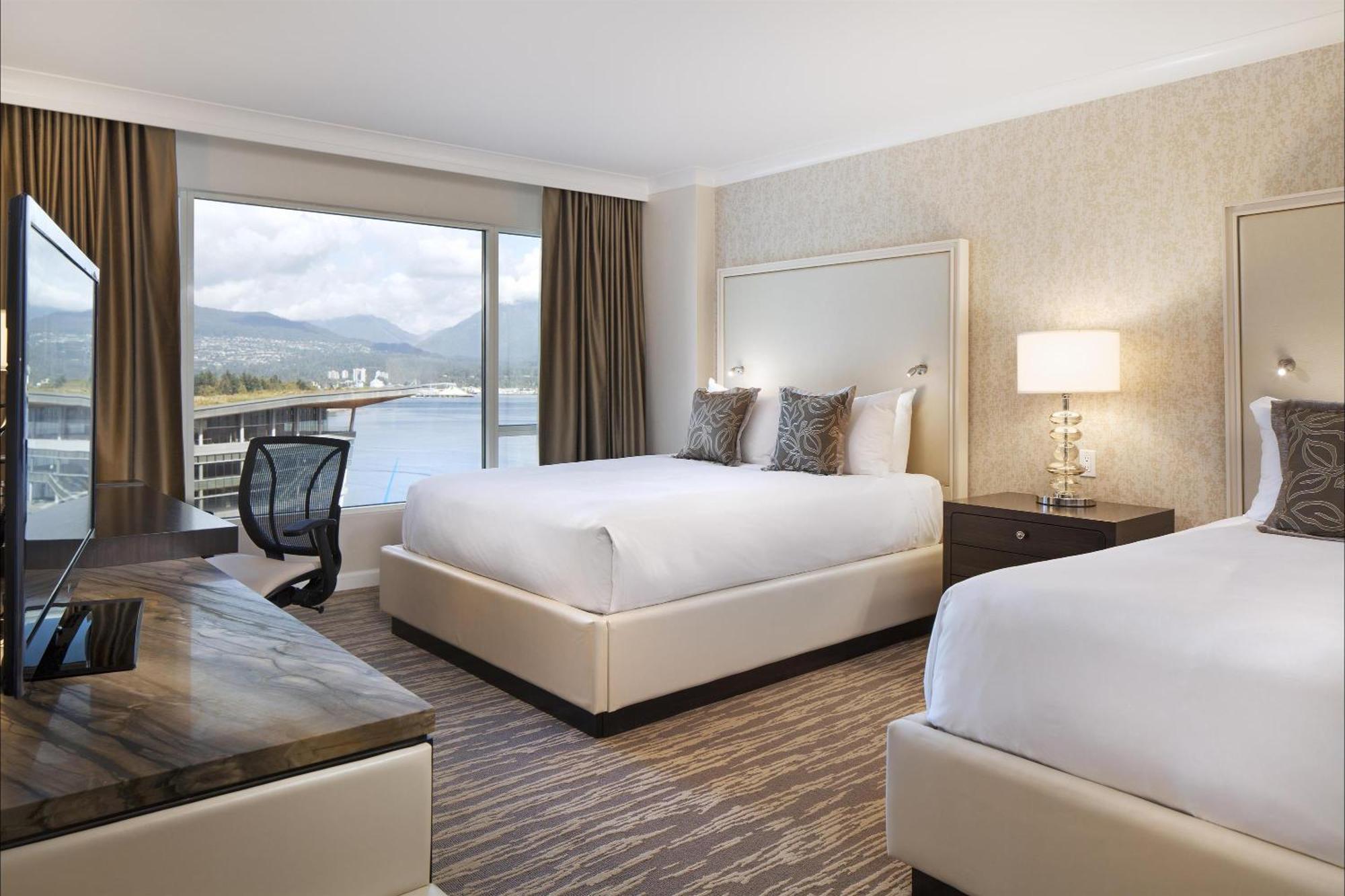 Harbor View Suite King Bed Sofa bed,1277580457:JPEG